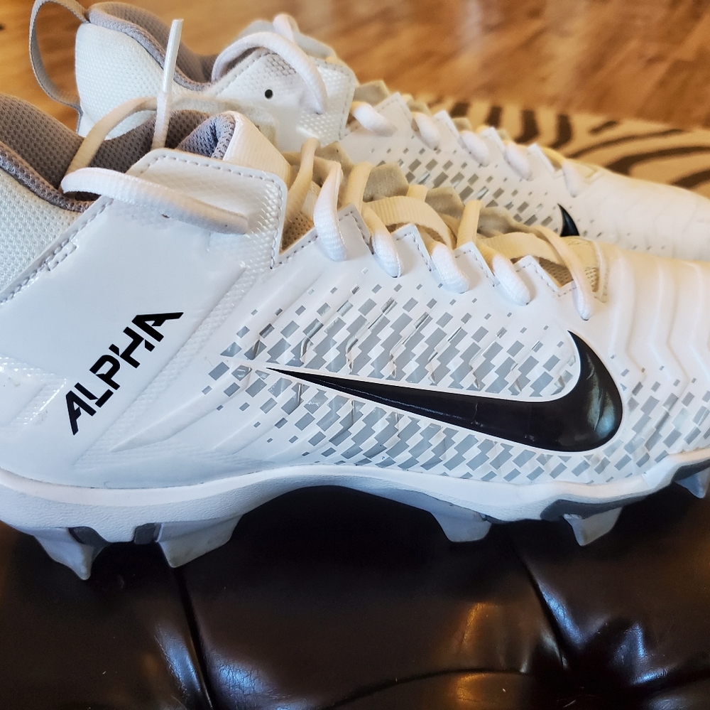 Mens Nike Fastflex Football Shoes - Size 7.5